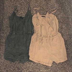 2 Rompers